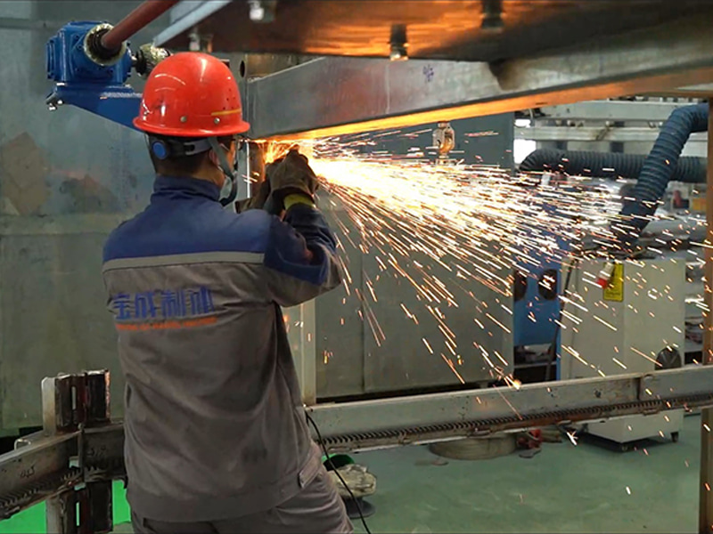 Um olhar por dentro da base de fabricação da BAOCHARM: a produção de máquinas de gelo duráveis ​​e de alta qualidade.